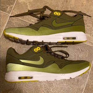 Nike Air Women’s Sneakers